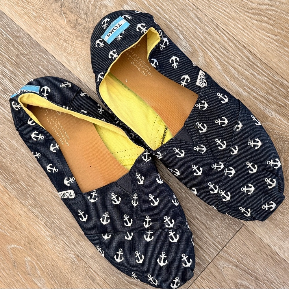 Toms Navy Anchor Print Slip-On Shoes